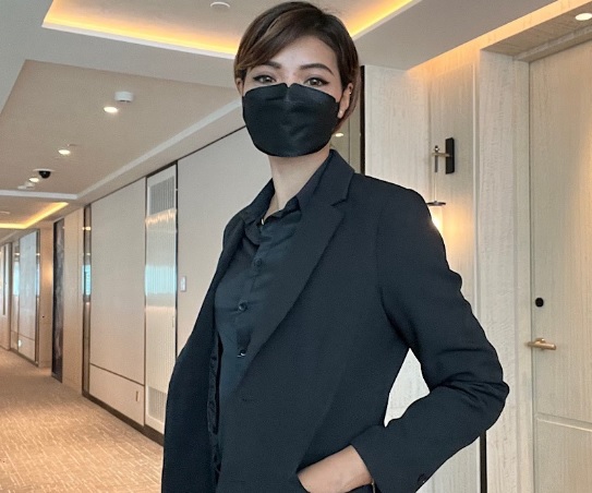 3任首相夫人女保镖获重生 车祸2个月已能拄拐杖行走