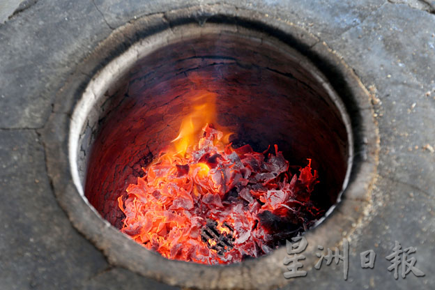 【一日五餐之绝味手信篇/爱乡椰壳炭烧香饼】古早味窑烤香饼,裹满手作的温度