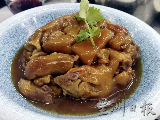 【中国】吃在广州──烧鹅乳鸽很好味,连粥水都很棒