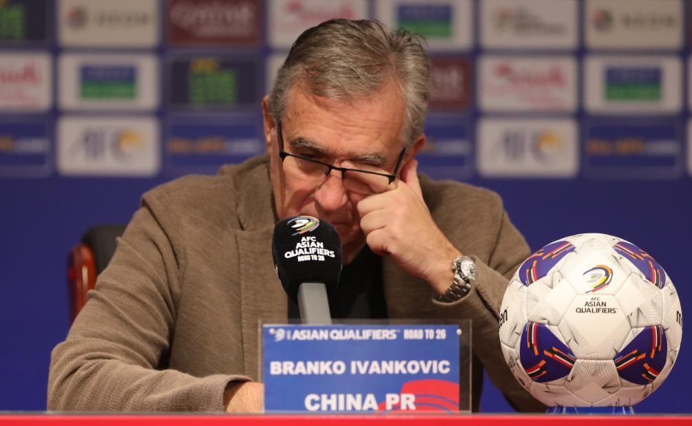 世界杯入选赛| 对沙地葬送多1球多1人梦幻开局 中国遭逆转主帅不谈下课