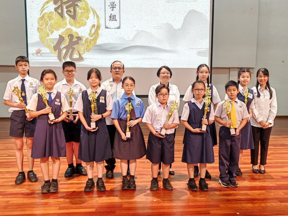 东:全彭中小学华文嘉年华 关丹县荣夺全场总冠军