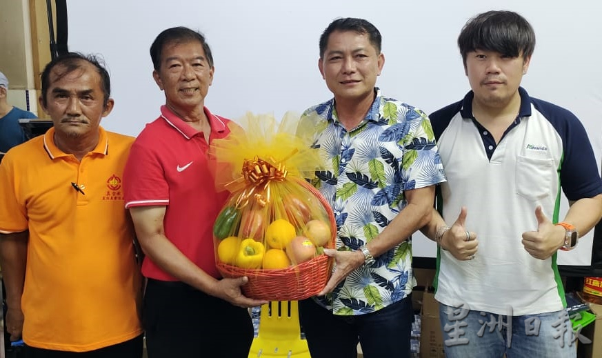 东:百乐县菜农公会欢庆29周年纪念