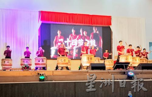 东:直凉华中魅力新声歌赛郭宣罄夺冠