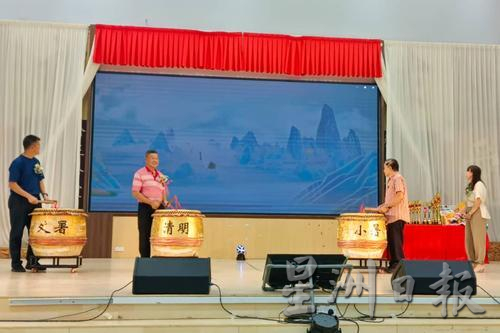 东:直凉华中魅力新声歌赛郭宣罄夺冠