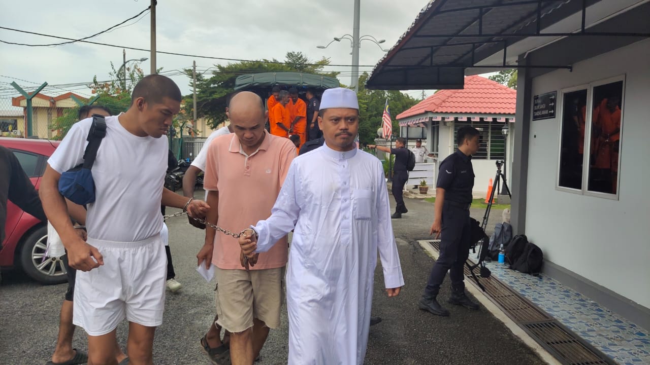 供星洲网:宗教中心负责人涉嫌非礼教师被控,但与GISBH公司涉嫌虐童案无关