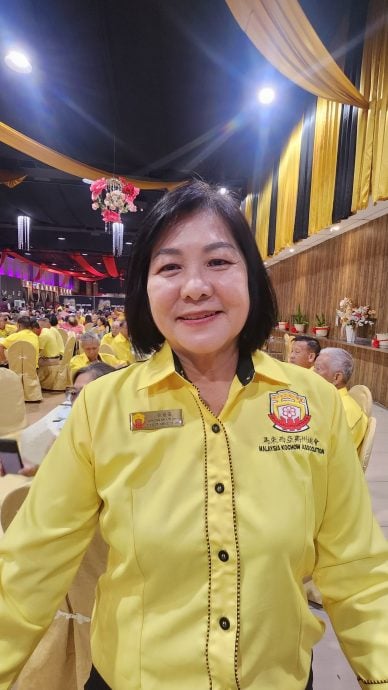 全国版/经董事会讨论议决 胡朝栋宣布董事张娅莲续任高州总会妇女组主席