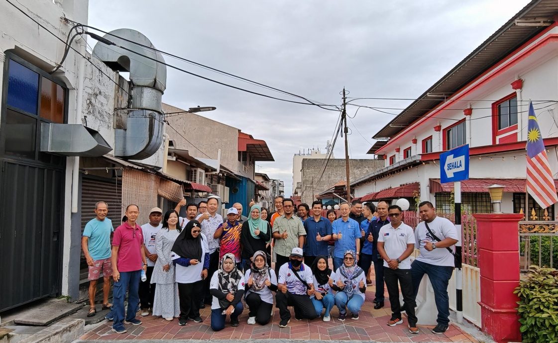 可做版头之一 柔:峇大马路后巷将美化及绿化,展现全新面貌