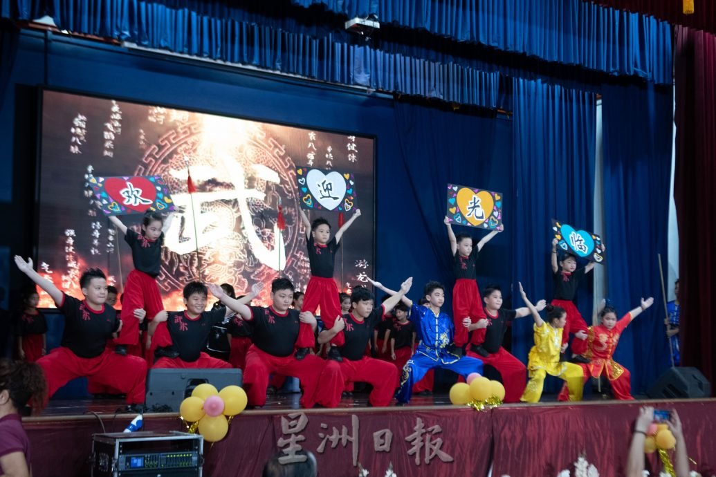 吴德贵:102年见证历程 平民学校展望辉煌未来