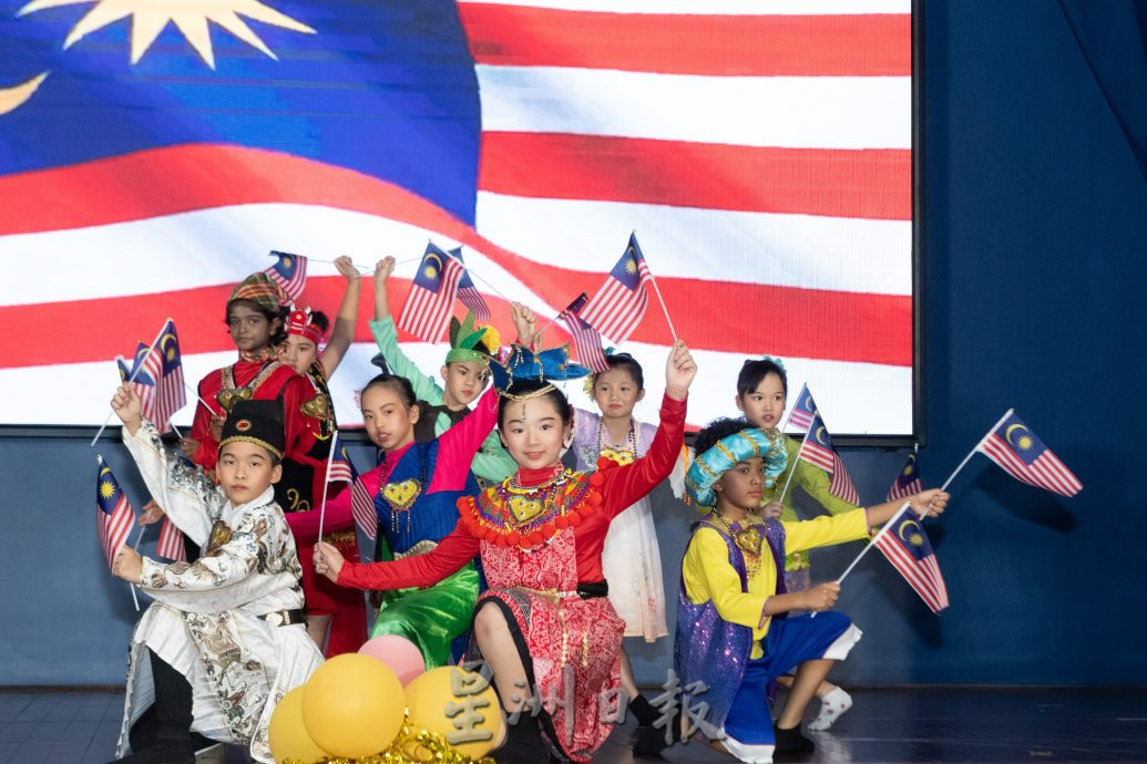 吴德贵:102年见证历程 平民学校展望辉煌未来