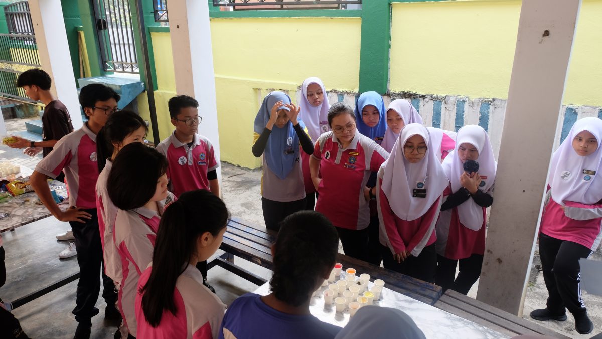 大都会9月份年轻人/训练营寻宝寻出领导力!/配5图