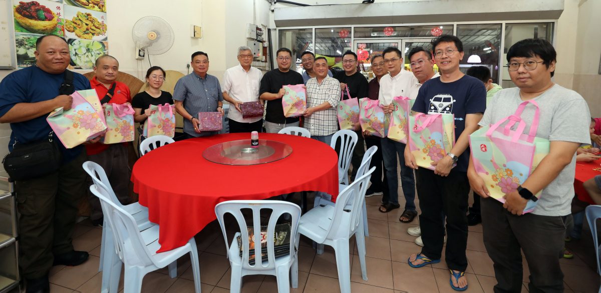 大都会(版6头)/雪民政党支持换大臣 避免影响经济发展