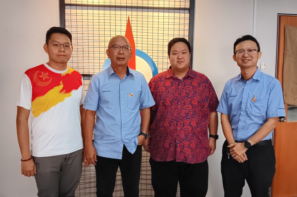 大都会/加影市议员:促加影市会明年财政预算案增加发展开销以提升服务/3图