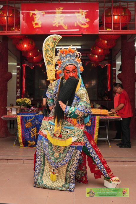 大都会:关公文化节忠义薪火下南洋火炬行万津忠义宫逾千人恭迎