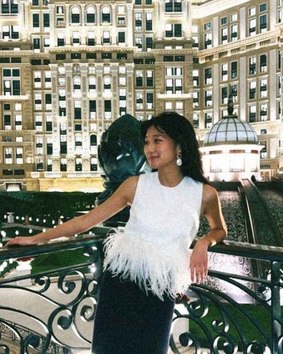 学霸女儿晒婚戒宣布结婚 郑丹瑞如愿荣升岳父