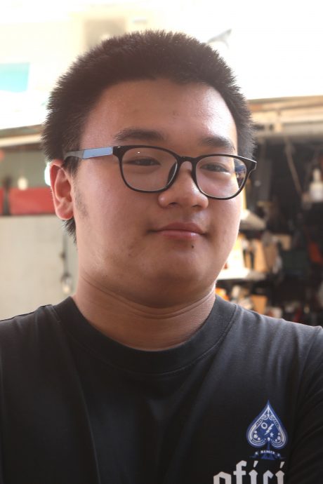 封面-大都会/跟进商民对张庆信建议茨厂街未来或仿效新加坡餐厅24小时营业的看法 -访商民(各2人)和公会/9图
