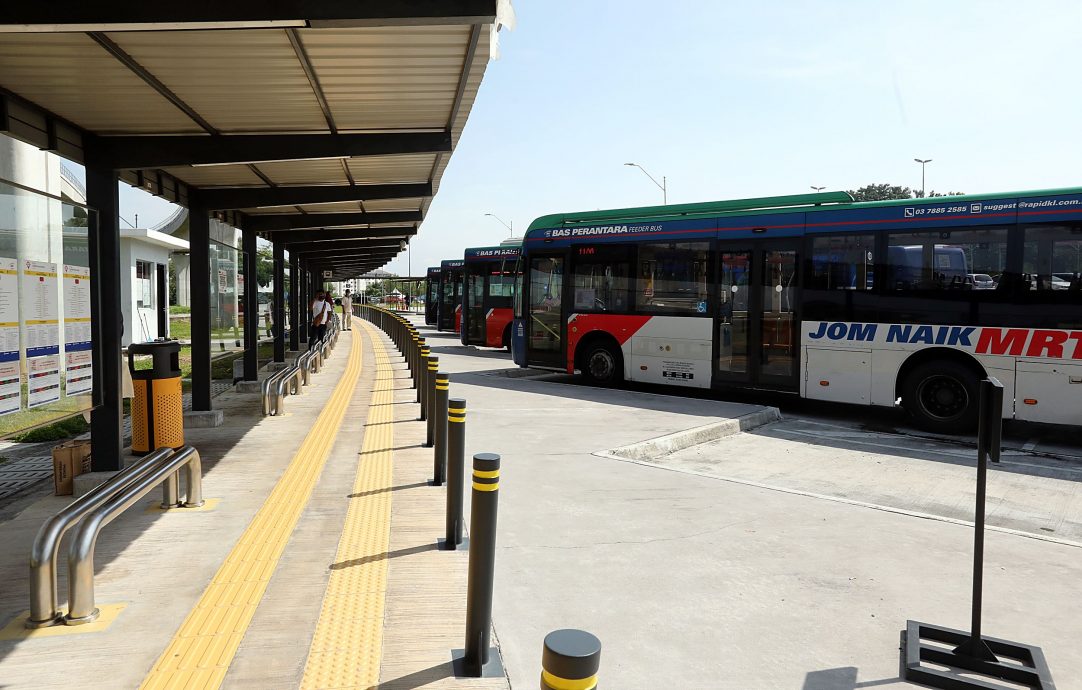 封面副文-大都会/布城未见5G自动驾驶巴士踪影/3图