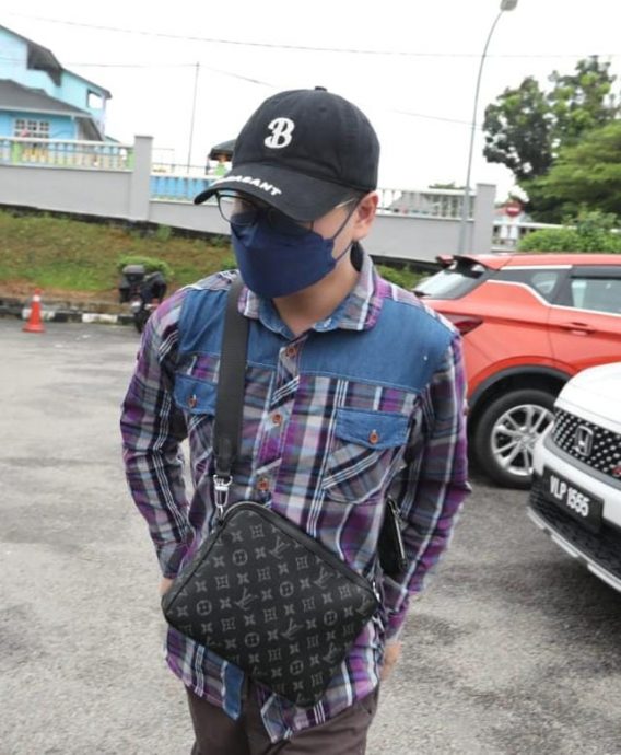 已签发 全国:新山6岁女童被掳案过堂,31岁被告“全副武装”现身法庭,案定10月13日再度过堂