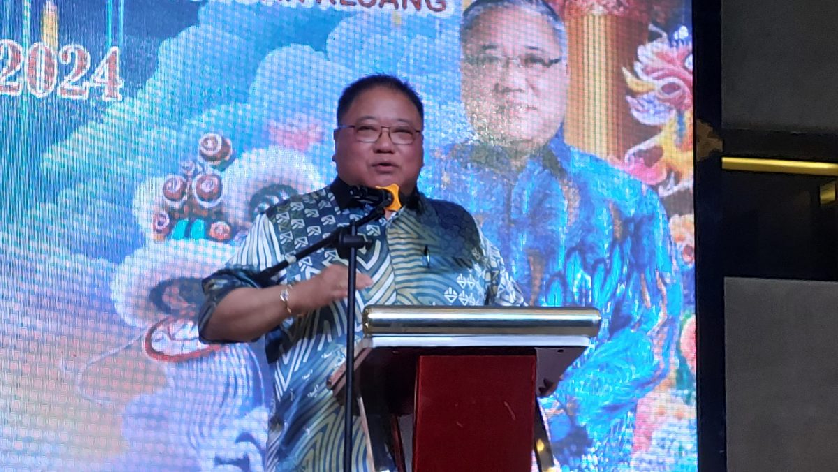 *已签发* 全国:马哥打文化之夜劲歌热舞 张庆信盼选民珍惜“否则短裙只能挂家里看”