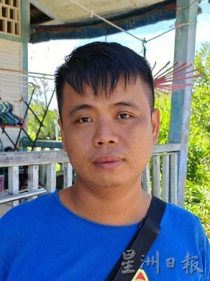 *已签发* 柔:头条之一:峇亚音港遭暴风雨侵袭,民宅屋顶掀飞屋身坍塌