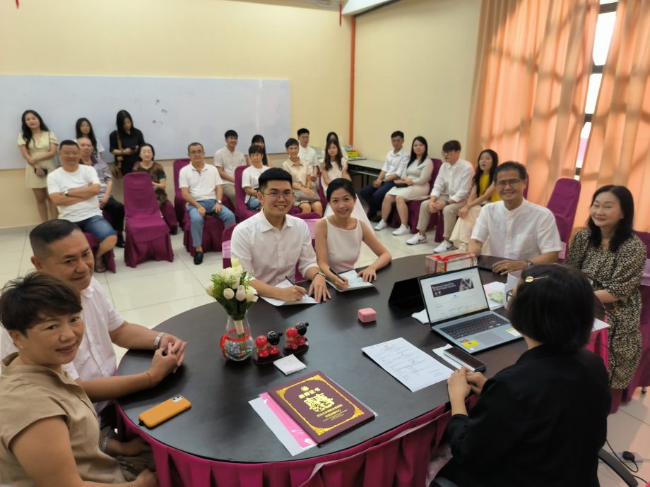 *已签发* 柔:古来德教会9月9日迎来21对新人订终生