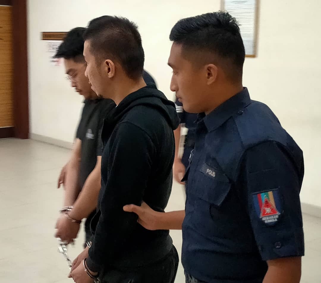 **已签发**柔:2阿窿跑腿纵火追债被控,获准以3万令吉保释