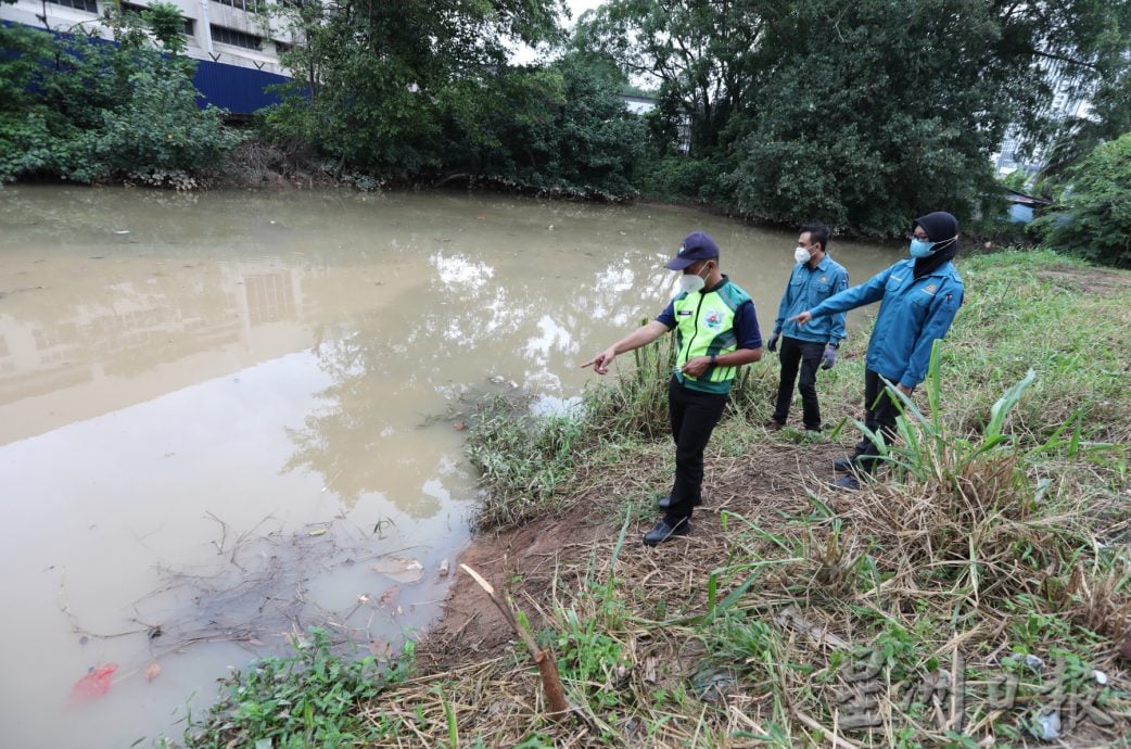 *已签发*柔:封面副文:受指示关闭两天 位于甘榜马来尤班兰的幼儿园明日可恢复运作