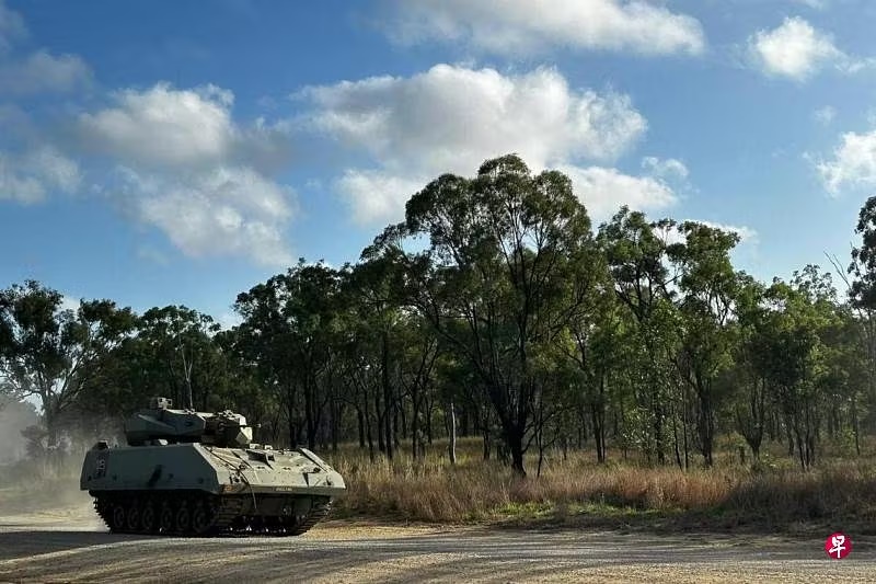 *已签发*柔:狮城二三事:澳洲参与袋鼠演习 狮城12武装部队人员受伤