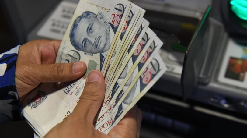 *已签发*柔:狮城二三事:非法提供跨境汇款服务 狮城警队辖下5辜加警察入狱