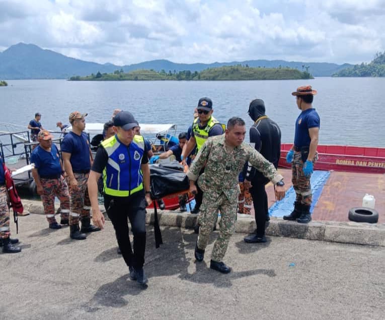 **已签发**柔:船艇撞浮木4军人坠湖,3自救1溺毙