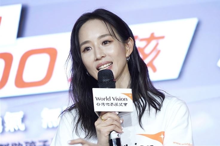 张钧甯生日抗拒惊喜 闻“男友求婚”反问：什么年代了