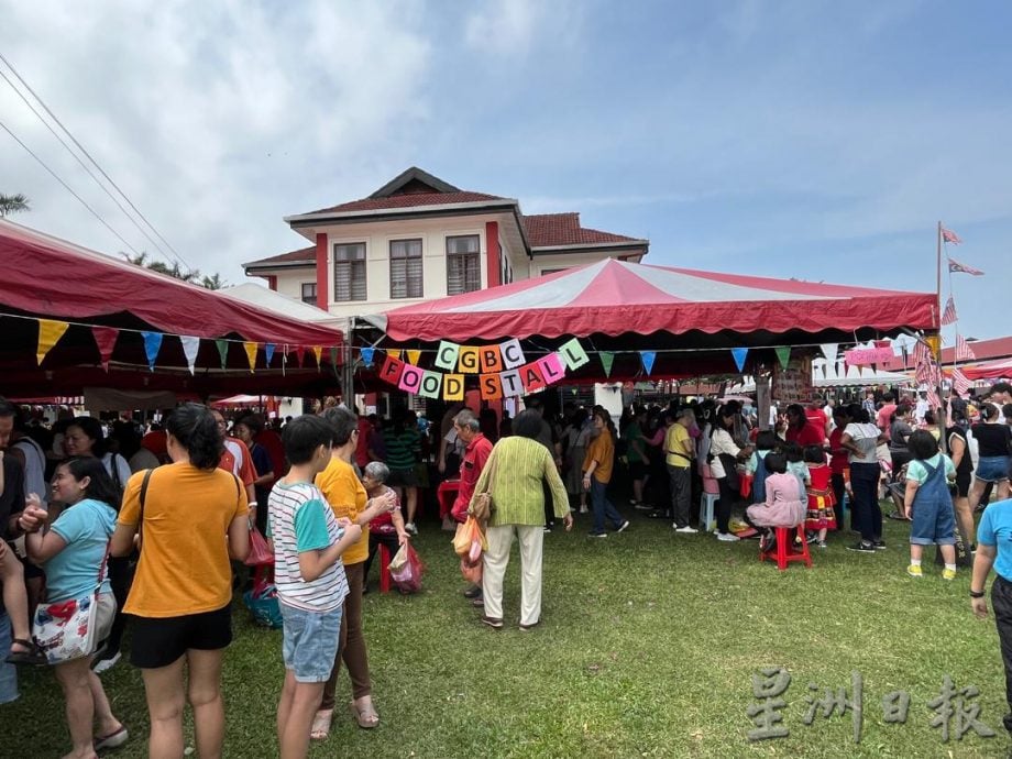 怡保救世军义卖会 各方响应筹款反应热