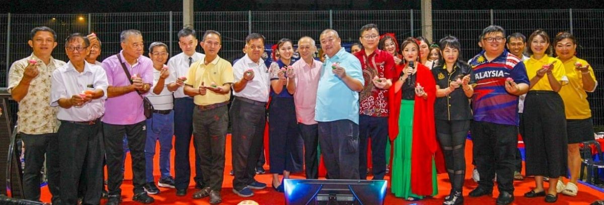“第3届‘家好月圆’中秋庆团圆联欢晚会”暨“新秀歌唱交流赛”,场面热闹、欢腾