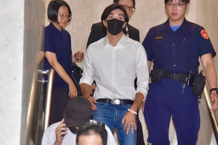 涉性侵罪证不足 贺军翔获不起诉