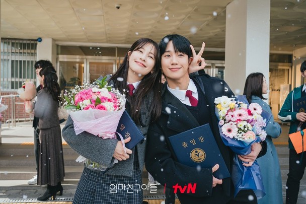 疑与庭沼珉假戏真做 丁海寅:无可奉告