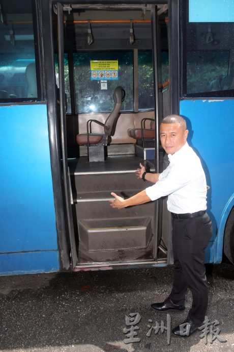 耗3000万全面替换 霹运通55新巴12月上路