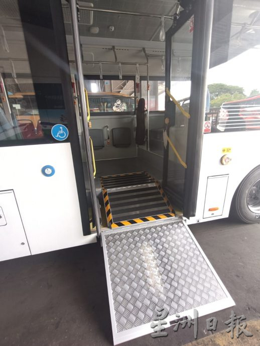 耗3000万全面替换 霹运通55新巴12月上路