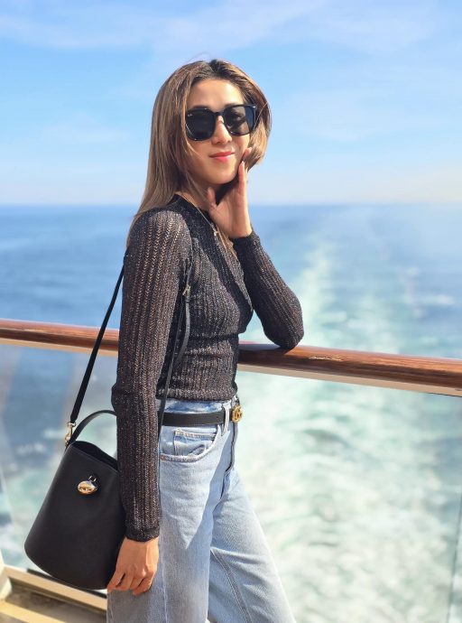 腹部微隆引揣测 锺嘉欣怀四胎?