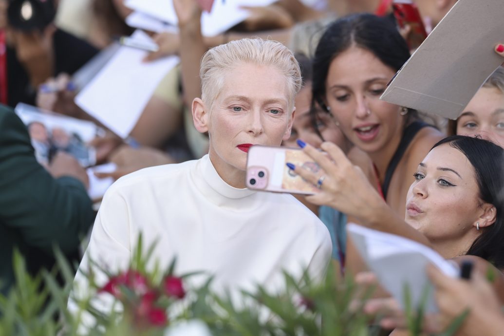 蒂妲史云顿鼓励安乐死 亲吐:从不畏惧死亡