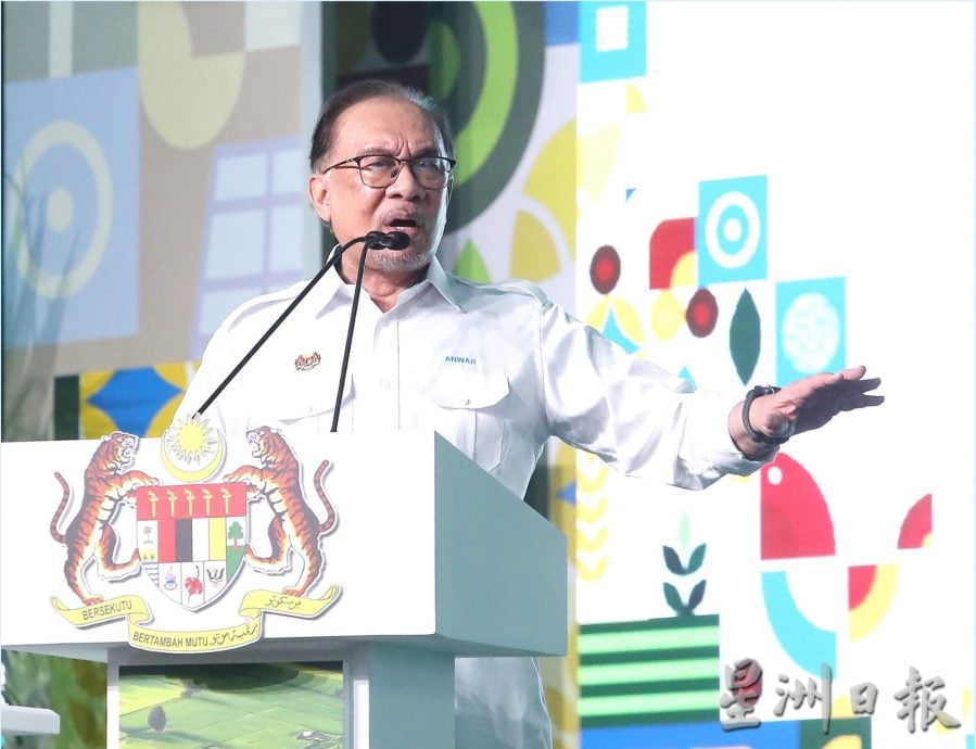 调侃前领袖掌权不做事 安华:“下台却指责人犯错”