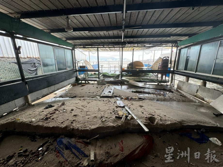 遭巨浪侵襲的北海清潔海濱海鮮店,近期內都對不會營業。