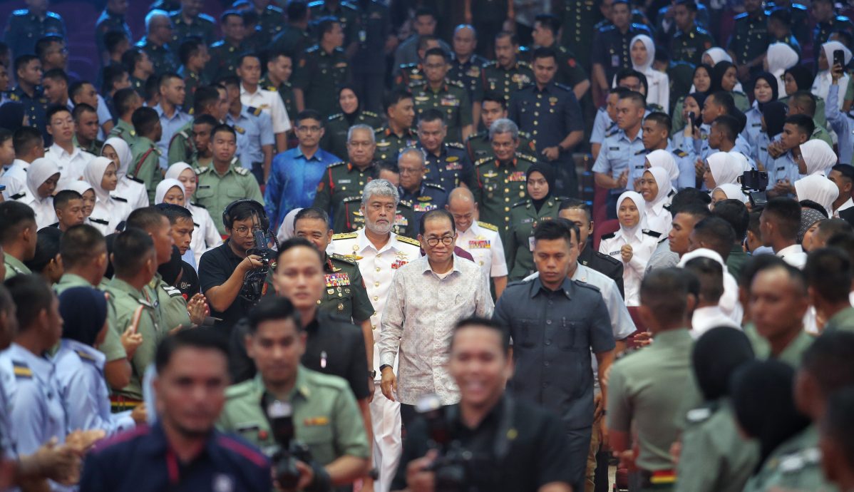 防长:大学后备军加入国防卫队 或免还部分PTPTN贷款