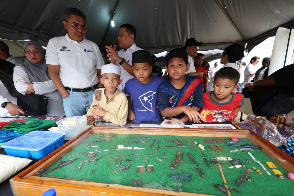 阿末特里鲁丁:未敲定何时落实分权计划!