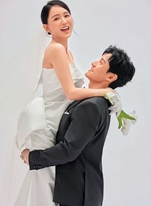 陈乔恩浮罗交怡补办海岛婚礼 邀七朵花安以轩见证幸福