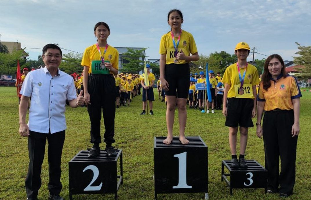 露华联二校 将开办2班学前教育班