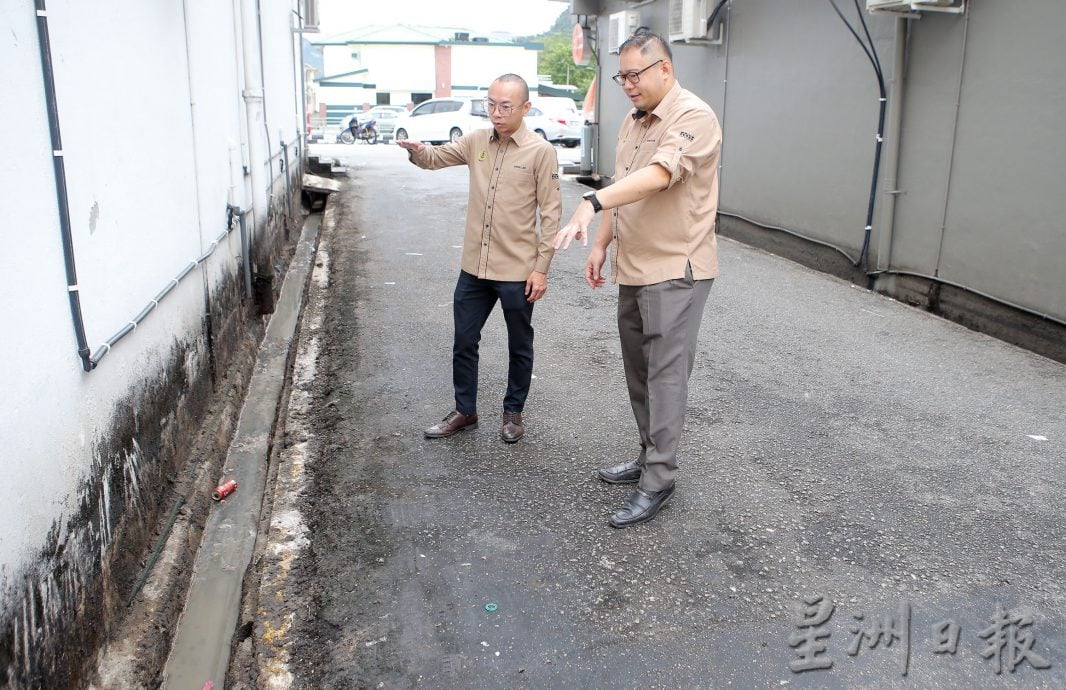 食肆任油排沟或流地面 怡市厅便衣执法罚1000