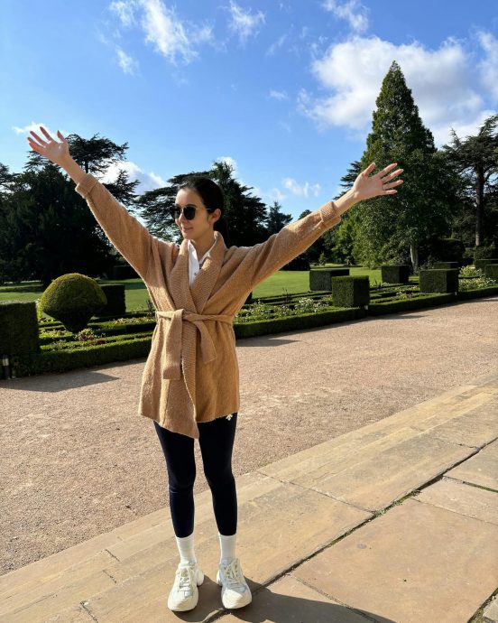 麦明诗近照飘孕味 网民狂问:怀孕了?