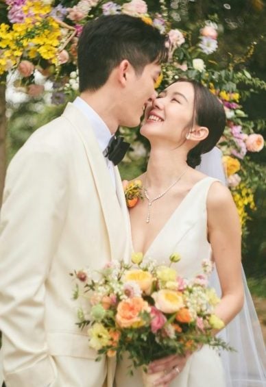 麦明诗近照飘孕味 网民狂问:怀孕了?