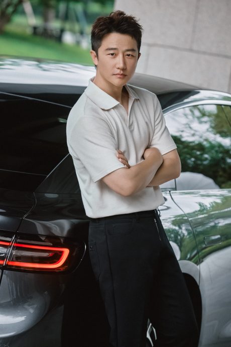 黄轩否认家暴 狗仔呛:要被打脸了