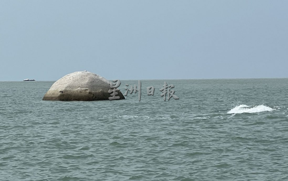 【星角摄】:踏浪观赏“石头世界”