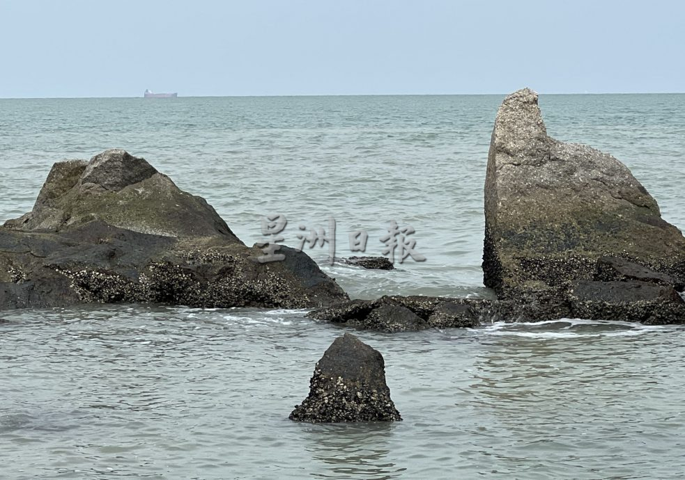 【星角摄】:踏浪观赏“石头世界”